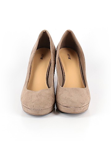 Apt. 9 Wedges (view 2)