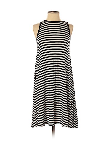 Old Navy Casual Dress (view 1)