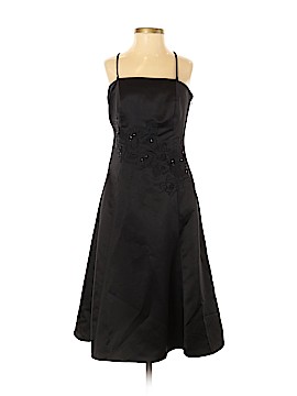 White House Black Market Size 2
