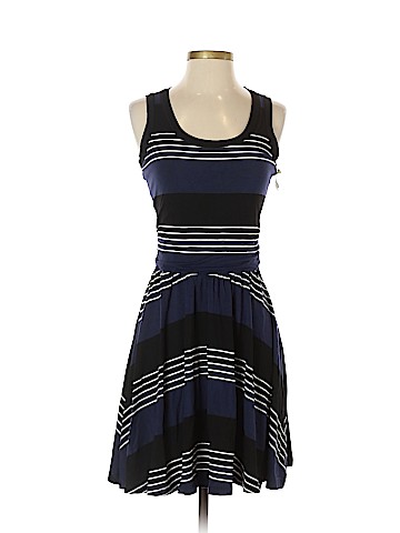 Old Navy Casual Dress (view 1)
