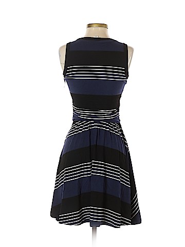 Old Navy Casual Dress (view 2)