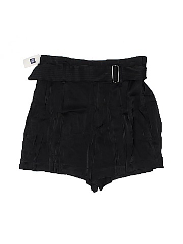 Gap Shorts (view 1)