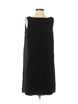 White House Black Market Size 2