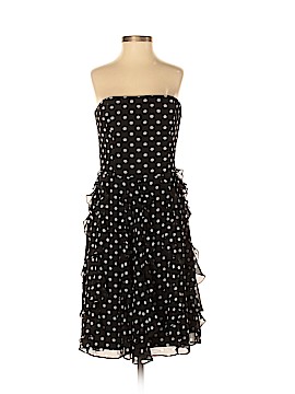 White House Black Market Size 2