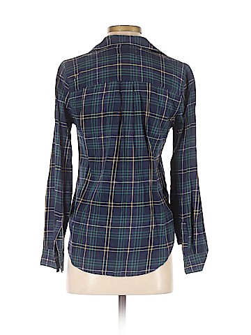 Old Navy Long Sleeve Button-Down Shirt (view 2)