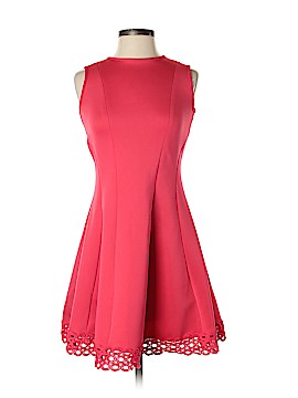 Donna Ricco Size 4 Petite