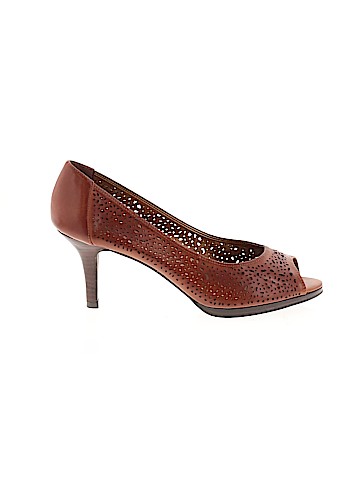 Kelly & Katie Heels (view 1)