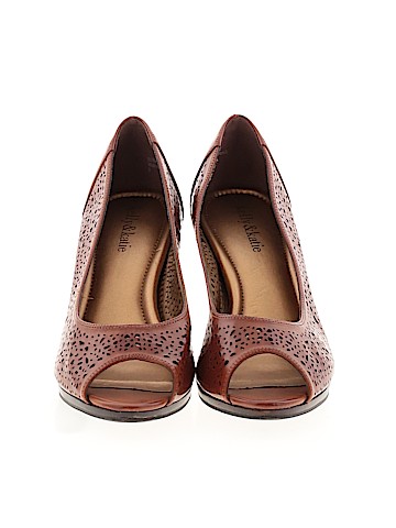 Kelly & Katie Heels (view 2)