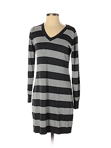 Old Navy Casual Dress (view 1)