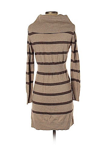 Old Navy Casual Dress (view 2)