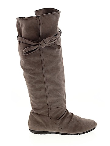 REPORT Boots (view 1)