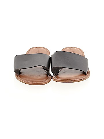 Universal Thread Sandals (view 2)