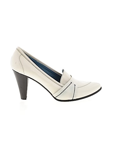 Biala Heels (view 1)