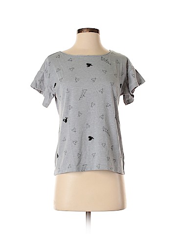 Victoria's Secret Short Sleeve T-Shirt (view 1)
