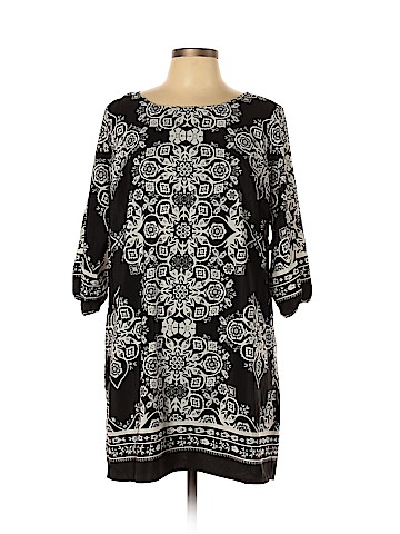 Old Navy Casual Dress (view 1)