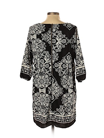 Old Navy Casual Dress (view 2)