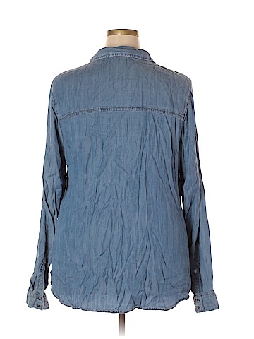 Maurices Long Sleeve Button-Down Shirt (view 2)