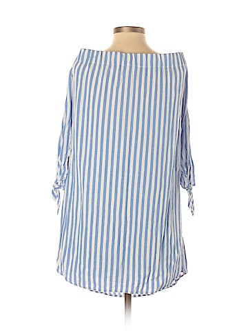 Old Navy Casual Dress (view 2)