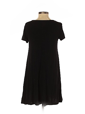 Old Navy Casual Dress (view 2)