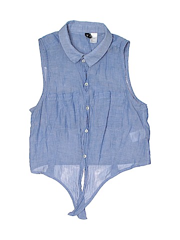 Divided by H&M Sleeveless Button-Down Shirt (view 1)