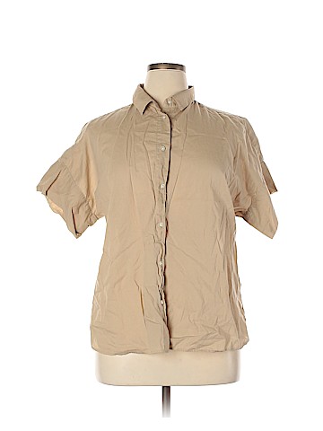 Uniqlo Short Sleeve Button-Down Shirt (view 1)