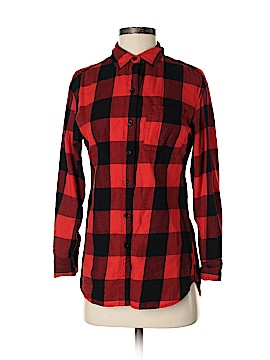 Old Navy Long Sleeve Button-Down Shirt (view 1)