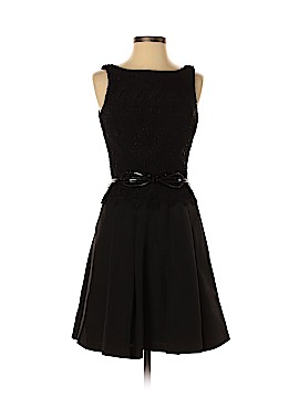 White House Black Market Size 2