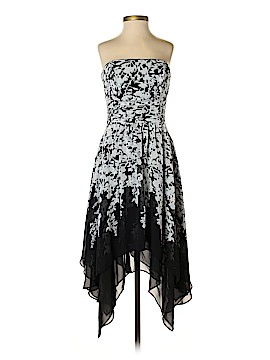 White House Black Market Size 00