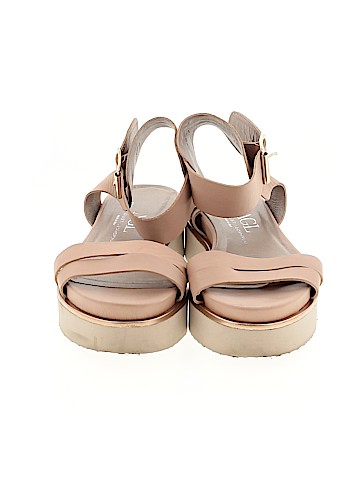 Attilio Giusti Leombruni Sandals (view 2)