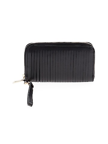 Unbranded Wristlet (view 1)