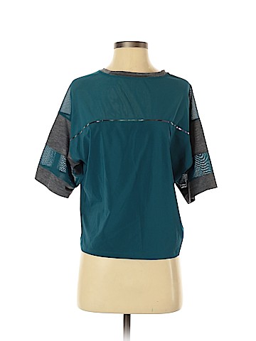 Nike 3/4 Sleeve T-Shirt (view 1)