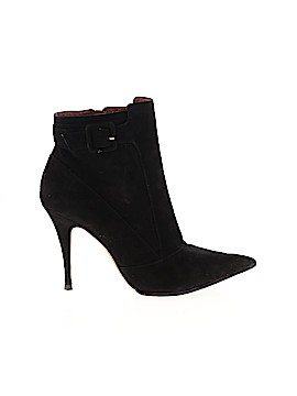 Elizabeth and James Size 7 1/2