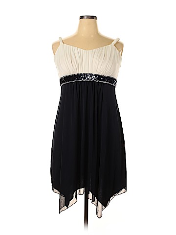 En Focus Cocktail Dress (view 1)