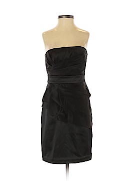 White House Black Market Size 00