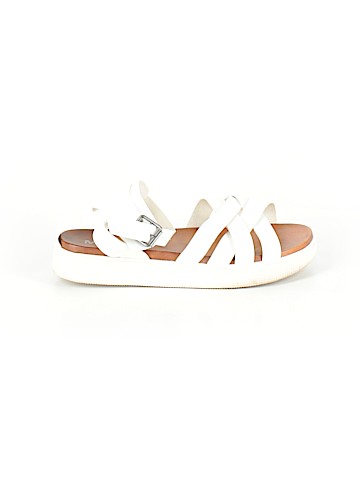 Mia Sandals (view 1)