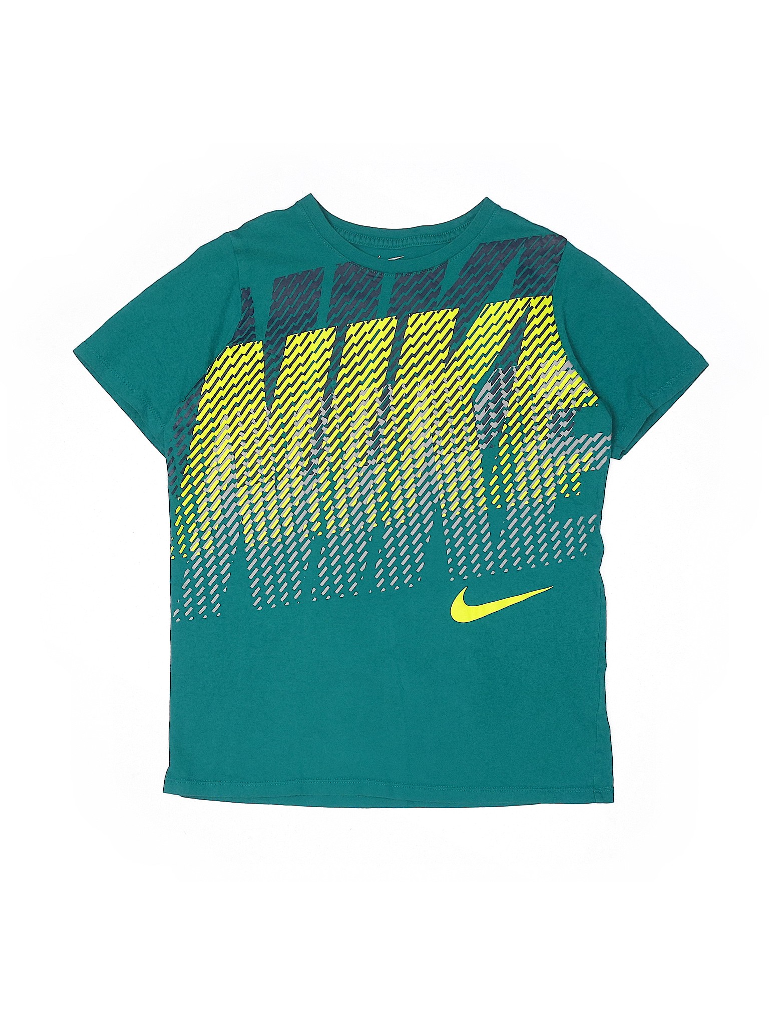 boys green nike shirt