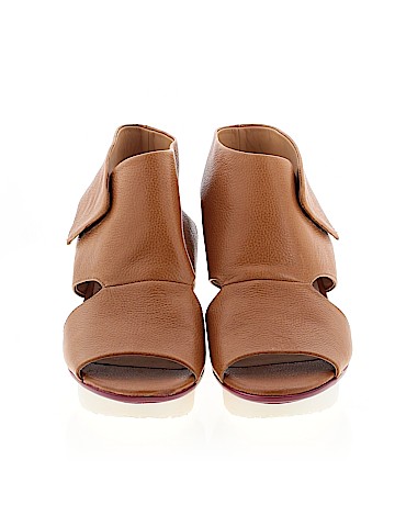 Naya Wedges (view 2)