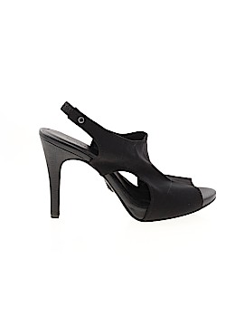Simply Vera Vera Wang Size 8 1/2