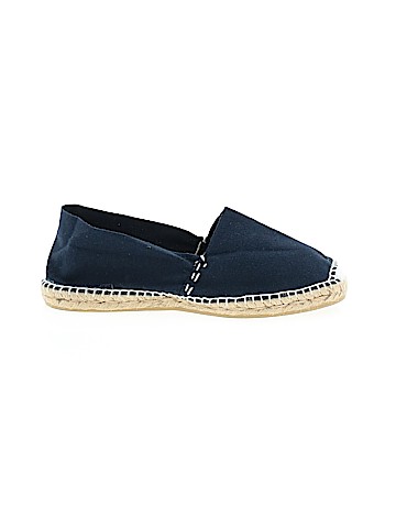 Unbranded Flats (view 1)