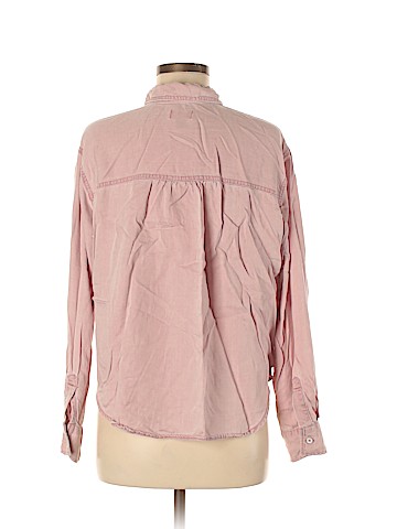 Old Navy Long Sleeve Button-Down Shirt (view 2)