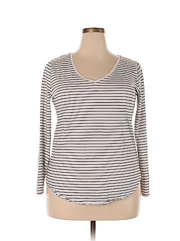 Old Navy Long Sleeve T-Shirt (view 1)