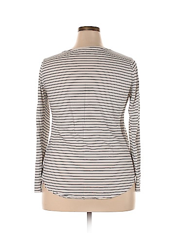 Old Navy Long Sleeve T-Shirt (view 2)