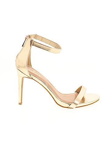 Lulu's Heels (view 1)