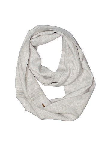 Cuyana Scarf (view 1)