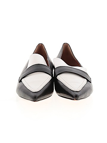 Unbranded Flats (view 2)