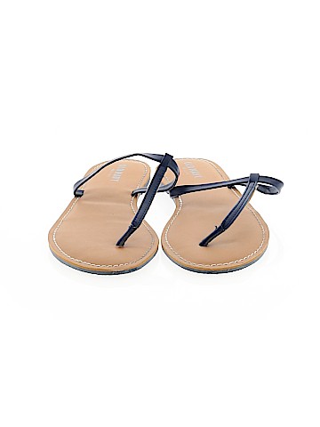 Old Navy Sandals (view 2)