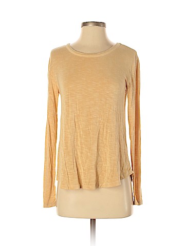 American Eagle Outfitters Long Sleeve T-Shirt (view 1)