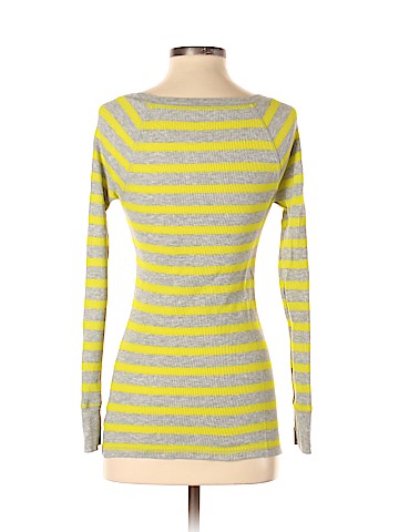 Old Navy Thermal Top (view 2)