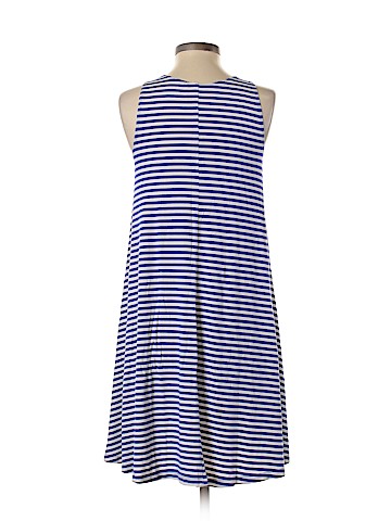 Old Navy Casual Dress (view 2)