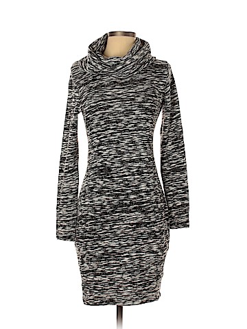 Old Navy Casual Dress (view 1)